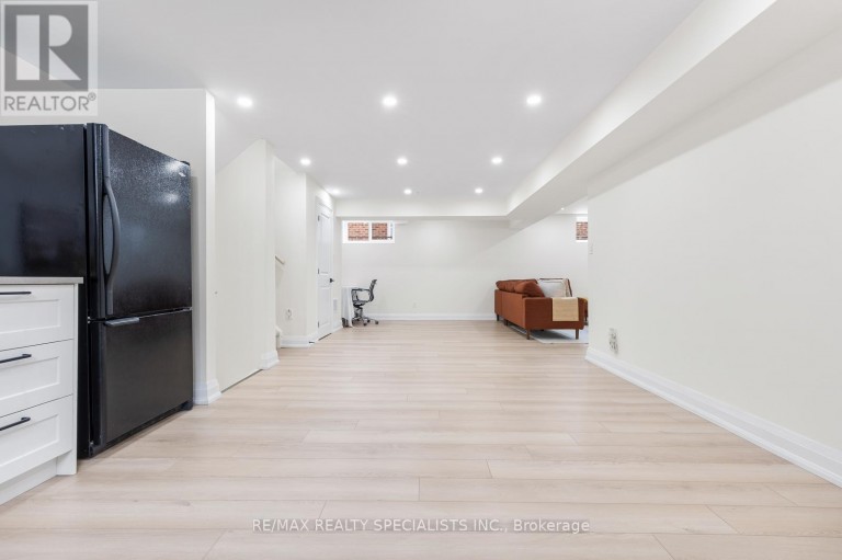 100 PRINCETON TERRACE, Brampton (Northgate), Ontario, L6S3S9