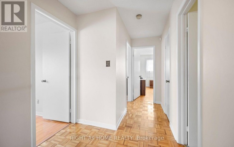 875 MESSENGER MEADOW DRIVE, Mississauga (Creditview), Ontario, L5C3T1