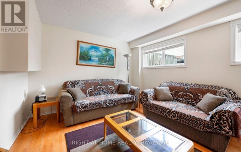875 MESSENGER MEADOW DRIVE, Mississauga (Creditview), Ontario, L5C3T1