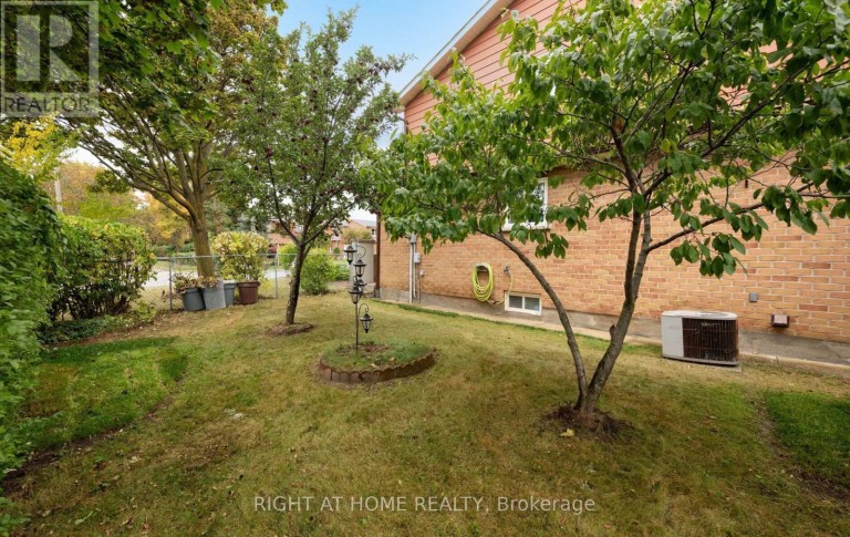875 MESSENGER MEADOW DRIVE, Mississauga (Creditview), Ontario, L5C3T1
