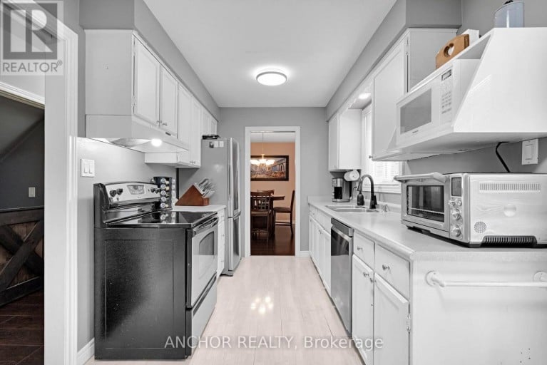 684 GRIFFITH STREET, London South (South K), Ontario, N6K2W4