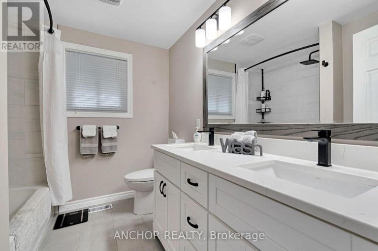 684 GRIFFITH STREET, London South (South K), Ontario, N6K2W4