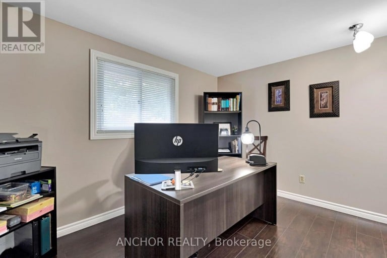 684 GRIFFITH STREET, London South (South K), Ontario, N6K2W4