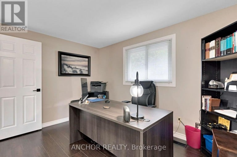 684 GRIFFITH STREET, London South (South K), Ontario, N6K2W4