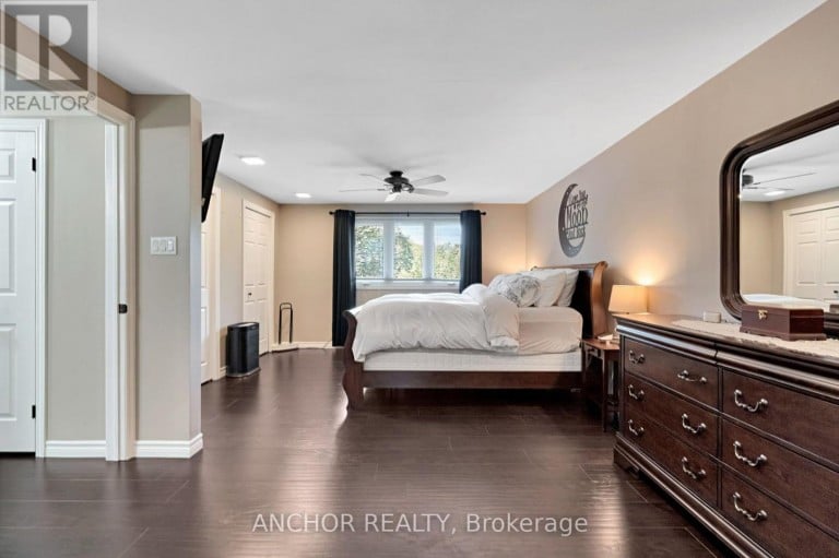 684 GRIFFITH STREET, London South (South K), Ontario, N6K2W4