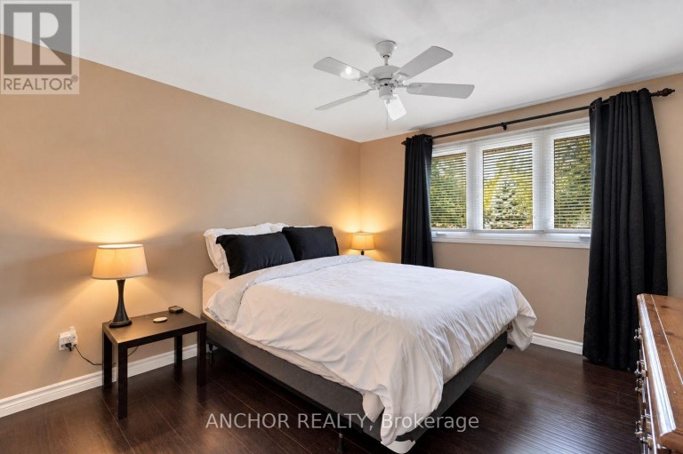 684 GRIFFITH STREET, London South (South K), Ontario, N6K2W4