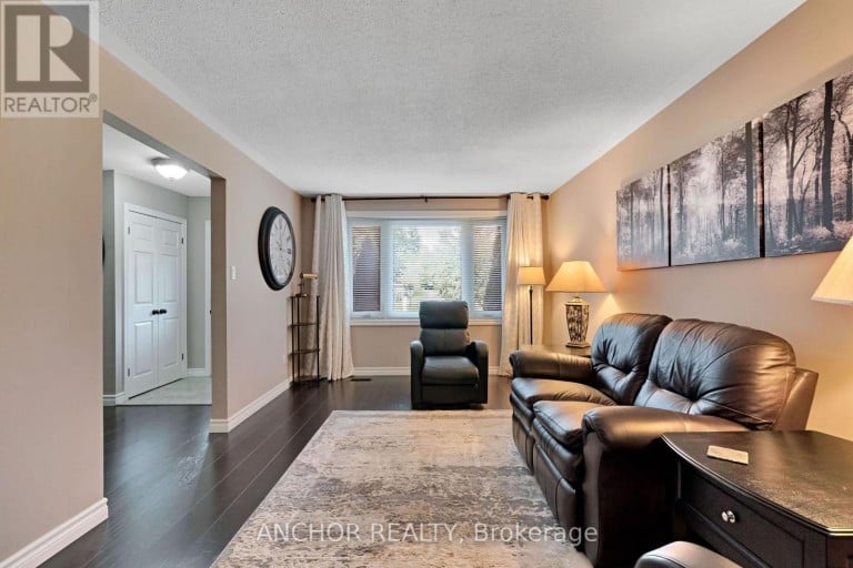 684 GRIFFITH STREET, London South (South K), Ontario, N6K2W4