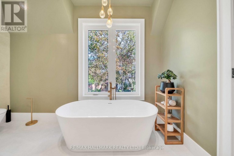 27 COLLINSON BOULEVARD, Toronto (Clanton Park), Ontario, M3H3C1