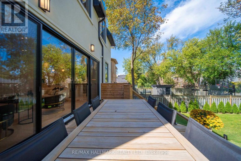 27 COLLINSON BOULEVARD, Toronto (Clanton Park), Ontario, M3H3C1
