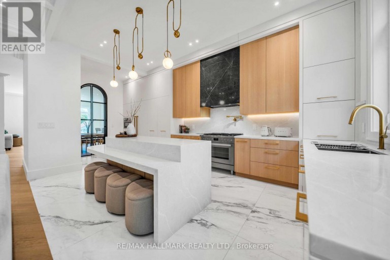 27 COLLINSON BOULEVARD, Toronto (Clanton Park), Ontario, M3H3C1