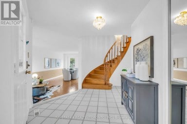 37 WINTERMUTE BOULEVARD Toronto (Steeles) Ontario photo 3