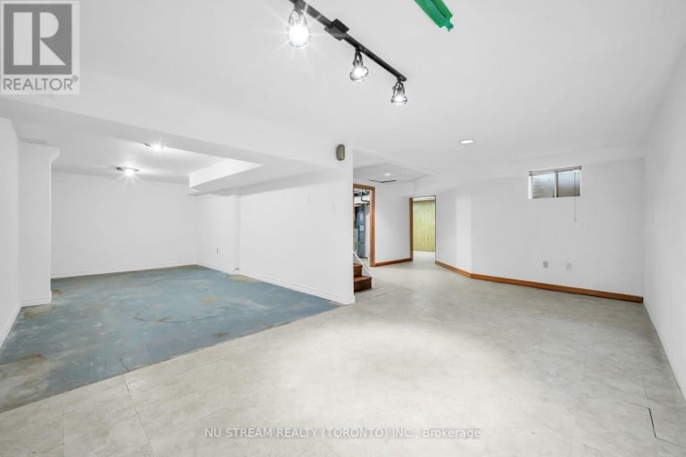 37 WINTERMUTE BOULEVARD, Toronto (Steeles), Ontario, M1W3M5