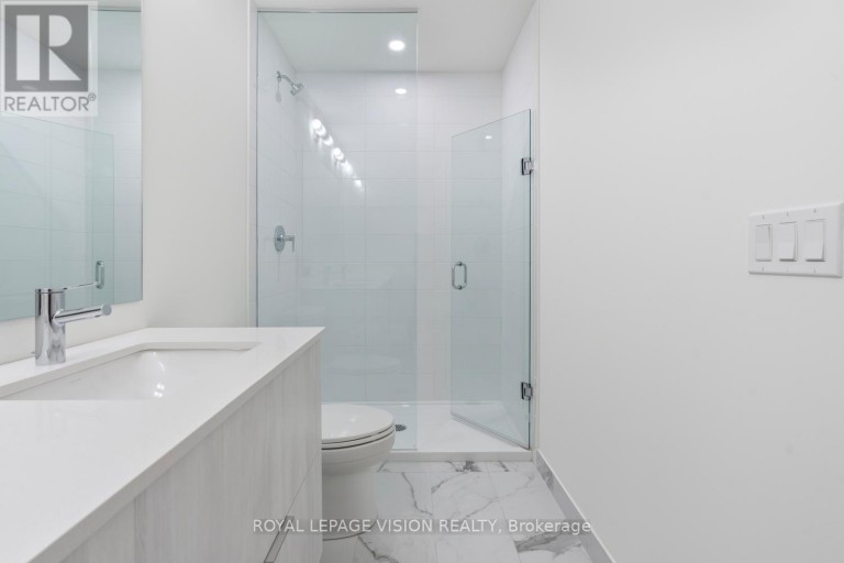 625 - 2 DAVID EYER ROAD, Richmond Hill, Ontario, L4S0N6