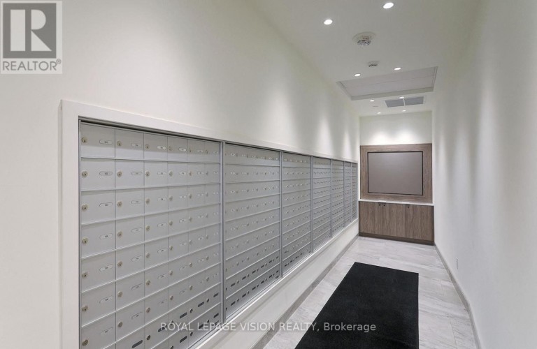 625 - 2 DAVID EYER ROAD, Richmond Hill, Ontario, L4S0N6