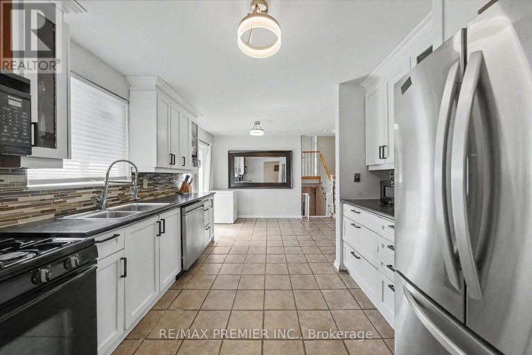 249 BRITANNIA AVENUE, Bradford West Gwillimbury (Bradford), Ontario, L3Z1A6