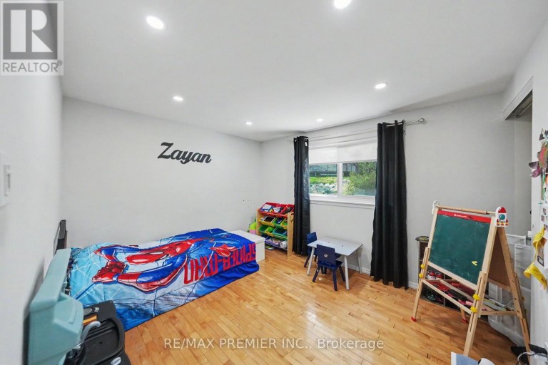249 BRITANNIA AVENUE, Bradford West Gwillimbury (Bradford), Ontario, L3Z1A6