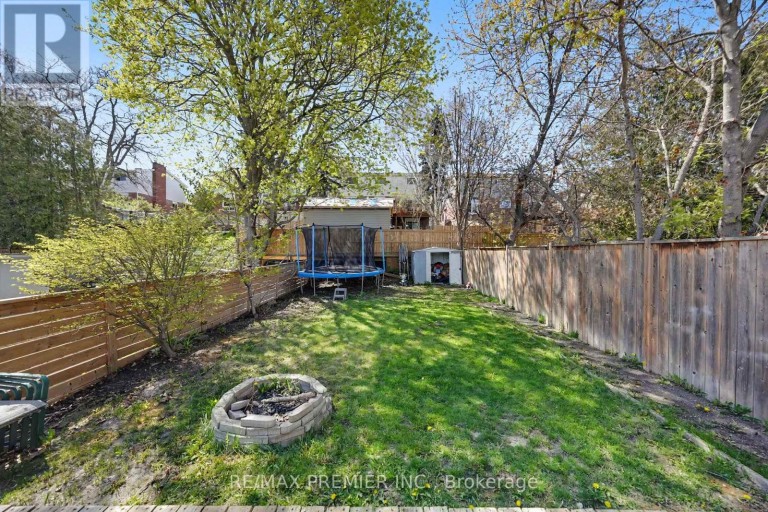 249 BRITANNIA AVENUE, Bradford West Gwillimbury (Bradford), Ontario, L3Z1A6