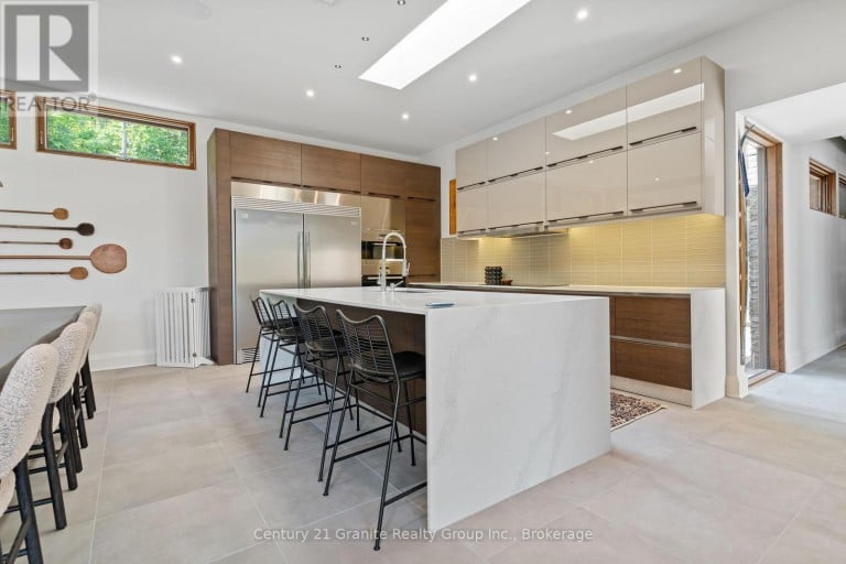 1085 GRACE ROAD, Minden Hills (Minden), Ontario, K0M2K0