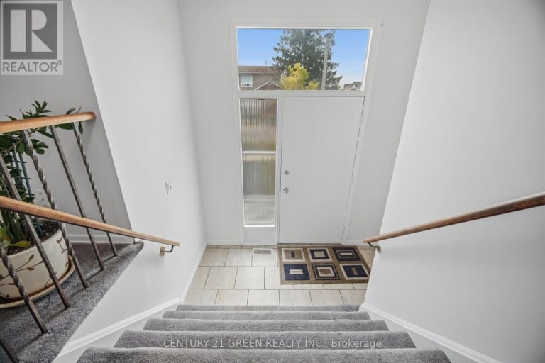 47 ASHFORD COURT, Brampton (Brampton North), Ontario, L6V3E2