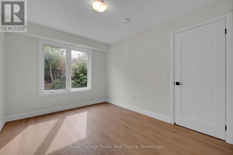 321 ANDERSON AVENUE, Oshawa (McLaughlin), Ontario, L1J2N8
