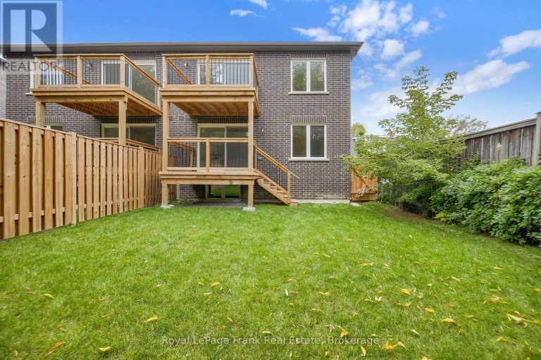 321 ANDERSON AVENUE, Oshawa (McLaughlin), Ontario, L1J2N8