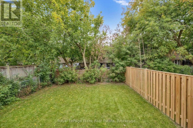 321 ANDERSON AVENUE, Oshawa (McLaughlin), Ontario, L1J2N8
