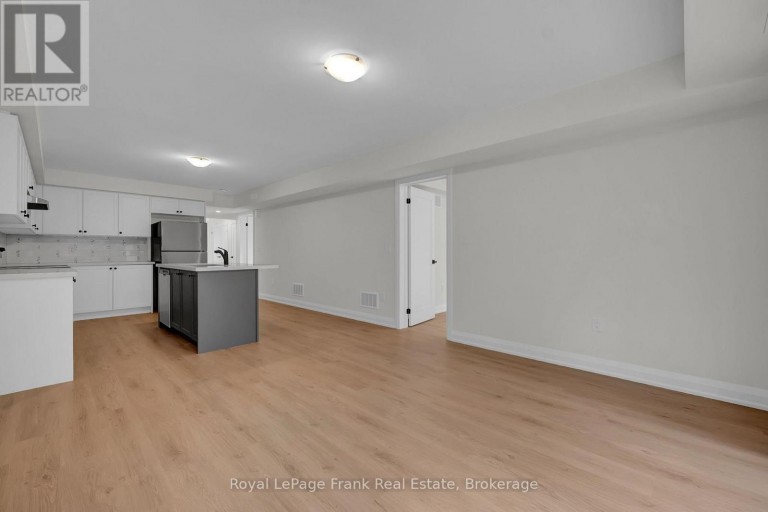 321 ANDERSON AVENUE, Oshawa (McLaughlin), Ontario, L1J2N8