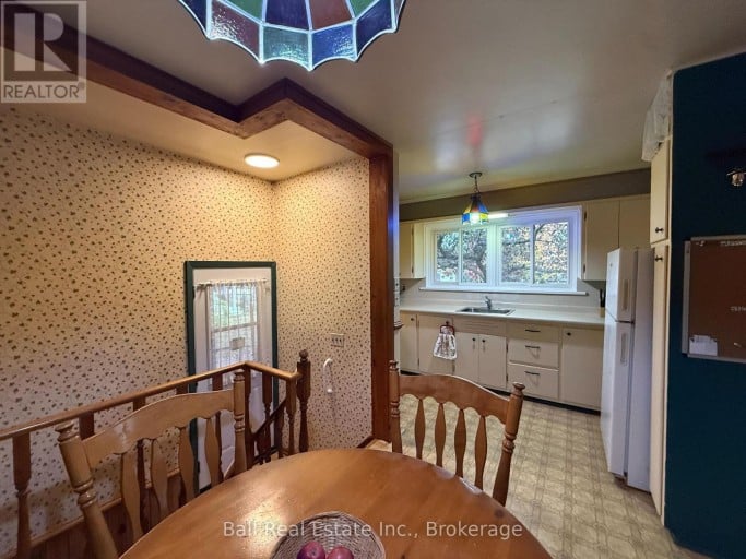 86 ALBERT STREET, Selwyn, Ontario, K0L2H0