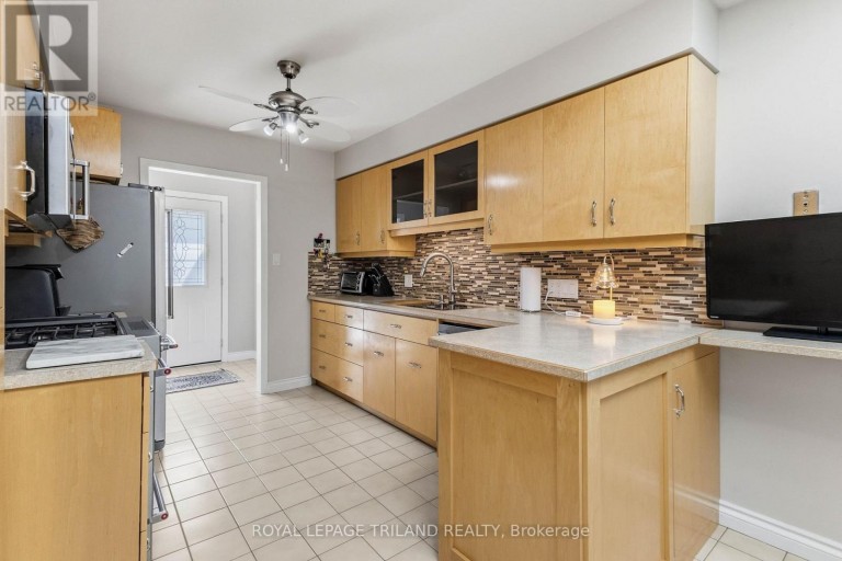 130 FUNDY AVENUE, London East (East O), Ontario, N5W1R9