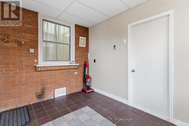 130 FUNDY AVENUE, London East (East O), Ontario, N5W1R9