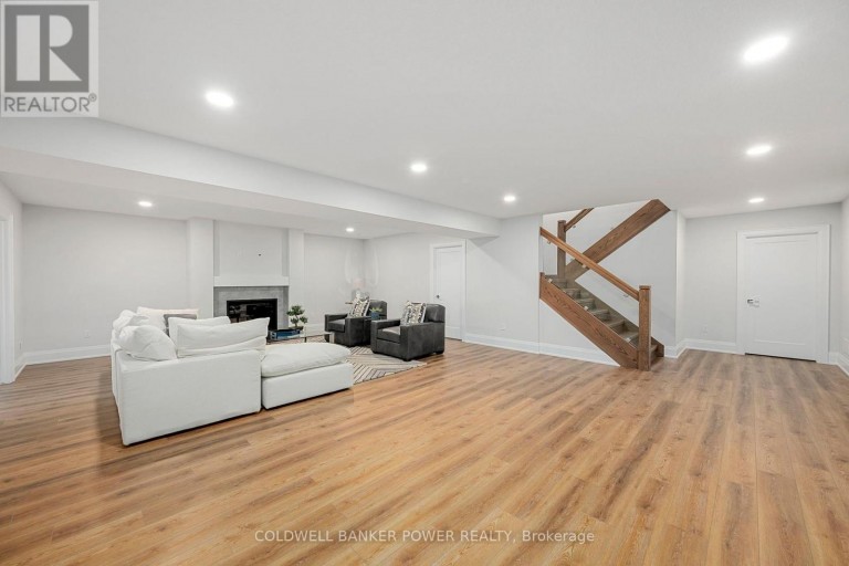 9 - 1710 IRONWOOD ROAD, London South (South K), Ontario, N6K0G9