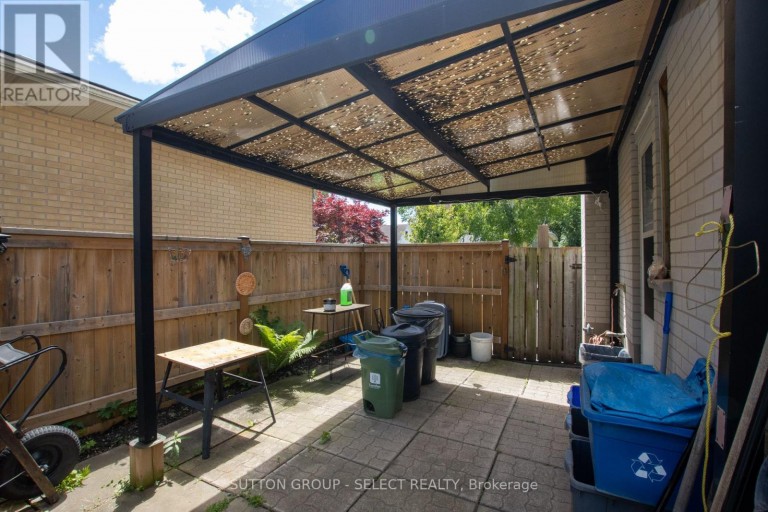 716 MONSARRAT AVENUE, London East (East A), Ontario, N5Y4M9