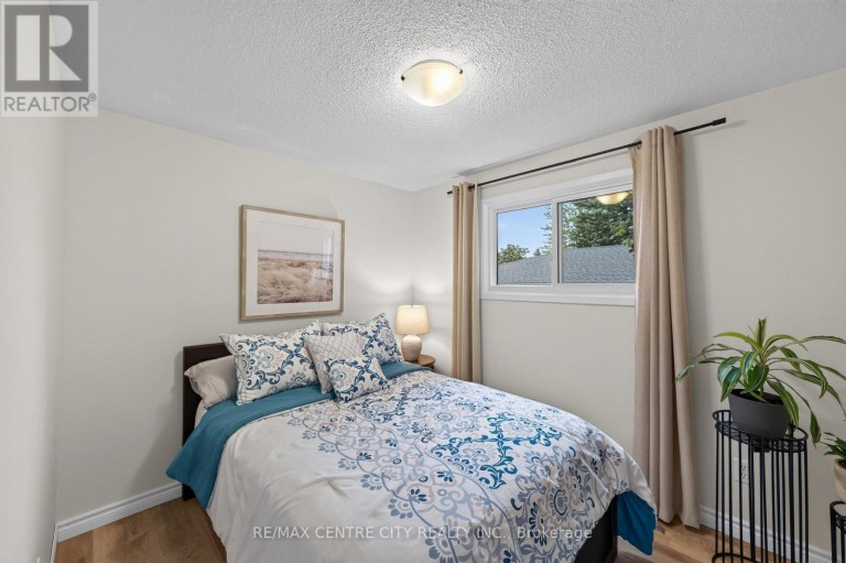 71 ARDSLEY ROAD, London North (North I), Ontario, N6G3J4