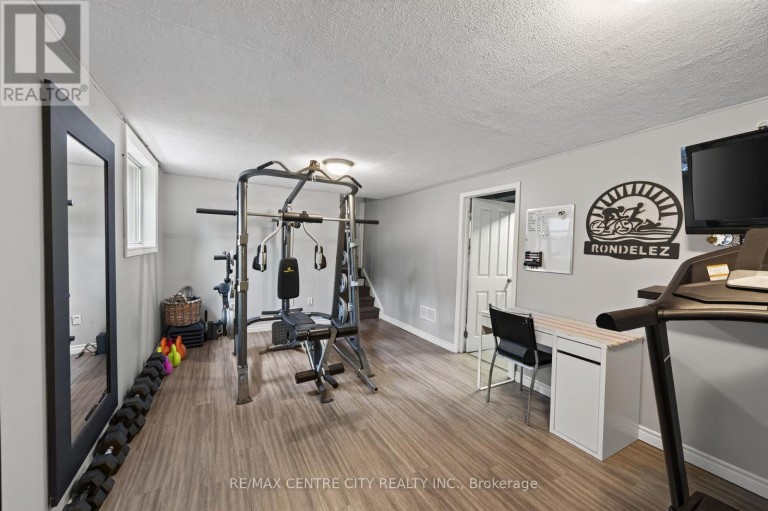 71 ARDSLEY ROAD, London North (North I), Ontario, N6G3J4