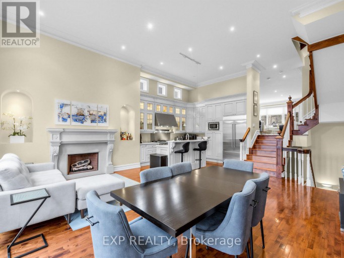 241 POPLAR PLAINS ROAD, Toronto (Casa Loma), Ontario, M4V2N8