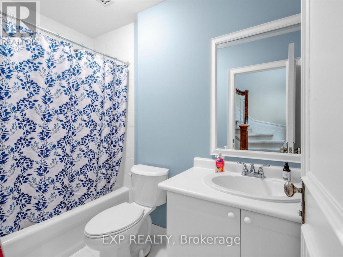 241 POPLAR PLAINS ROAD, Toronto (Casa Loma), Ontario, M4V2N8