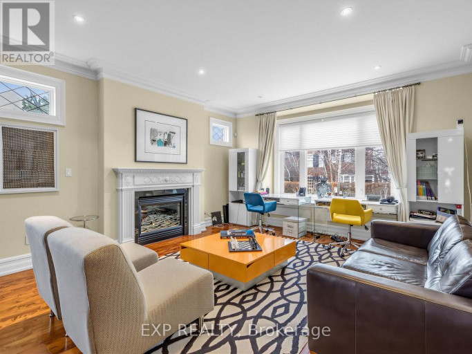 241 POPLAR PLAINS ROAD, Toronto (Casa Loma), Ontario, M4V2N8