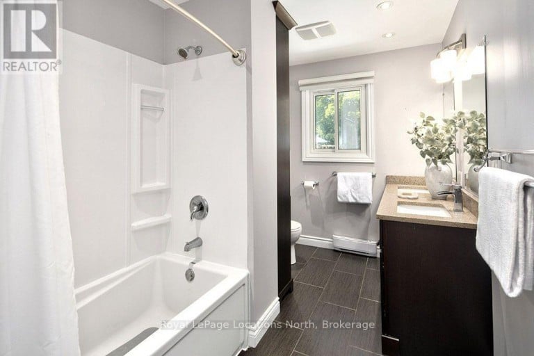 124 GREENFIELD DRIVE, Meaford, Ontario, N4L1W6
