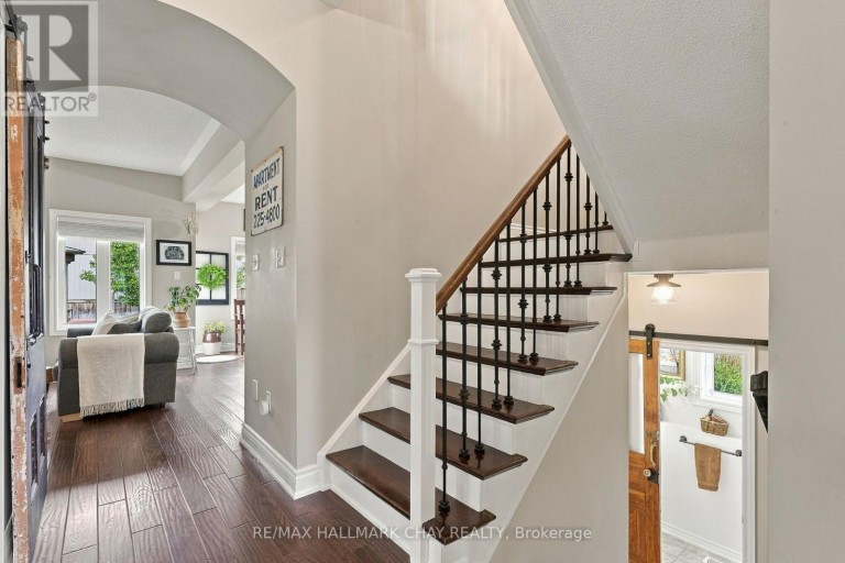 2 NADMARC COURT, Essa (Angus), Ontario, L0M1B4