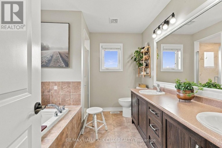 2 NADMARC COURT, Essa (Angus), Ontario, L0M1B4