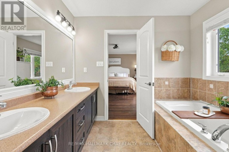 2 NADMARC COURT, Essa (Angus), Ontario, L0M1B4