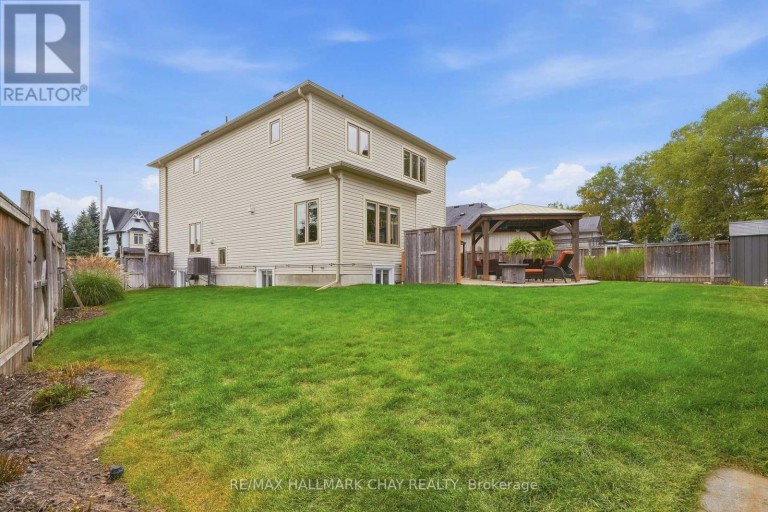 2 NADMARC COURT, Essa (Angus), Ontario, L0M1B4