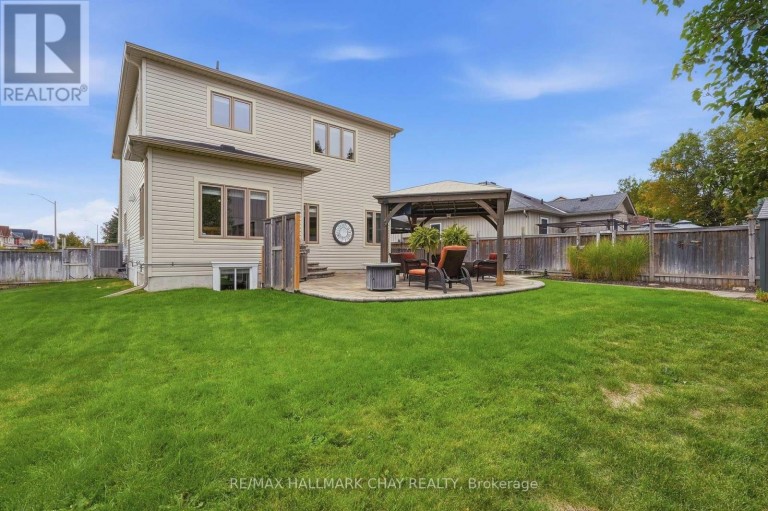 2 NADMARC COURT, Essa (Angus), Ontario, L0M1B4