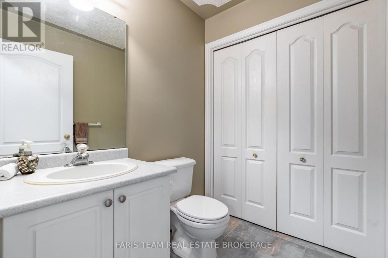 4 CHARLES STREET, Penetanguishene, Ontario, L9M2G6