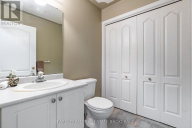 4 CHARLES STREET Penetanguishene Ontario photo 13