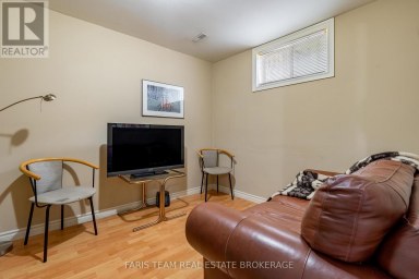 4 CHARLES STREET Penetanguishene Ontario photo 18