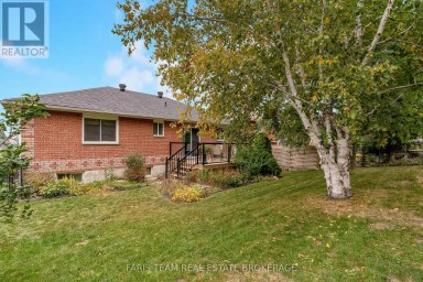 4 CHARLES STREET Penetanguishene Ontario photo 22