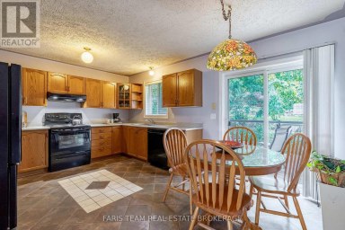 4 CHARLES STREET Penetanguishene Ontario photo 4