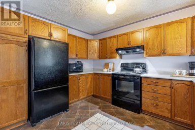 4 CHARLES STREET Penetanguishene Ontario photo 7