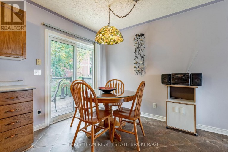 4 CHARLES STREET, Penetanguishene, Ontario, L9M2G6